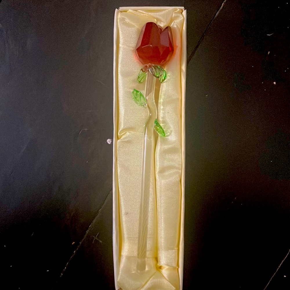 Stunningly Beautiful Glass Roses!